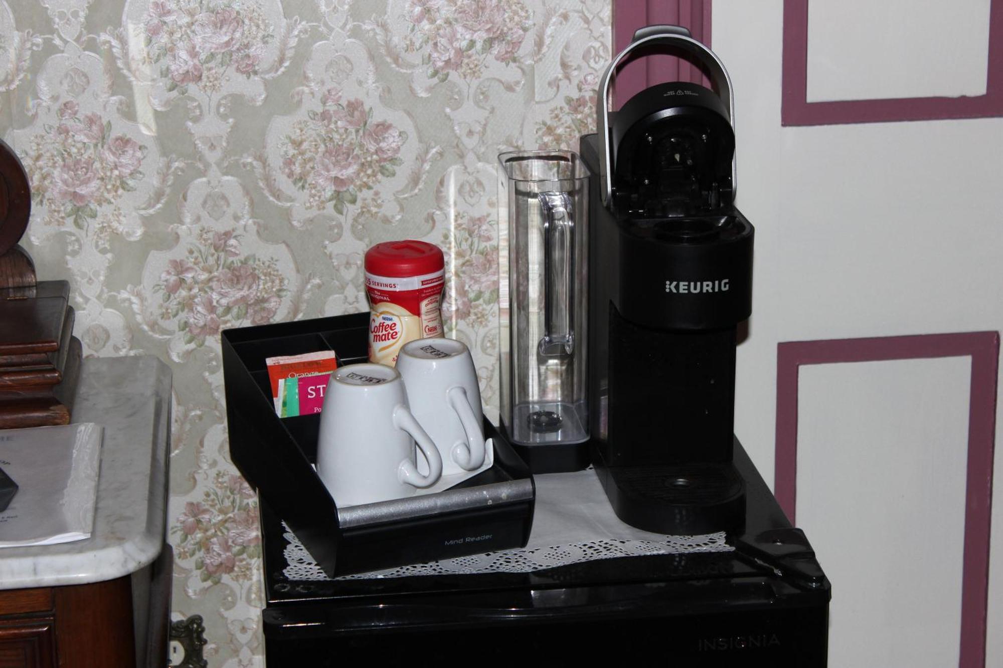Carriage Stop Bed & Breakfast 2*